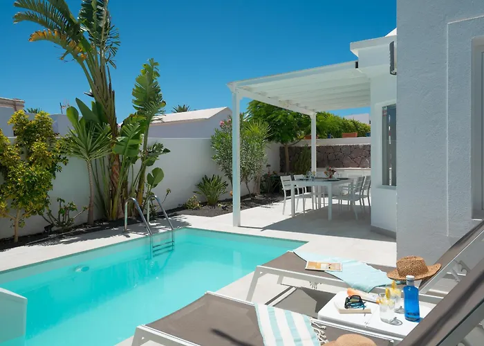 Charlana By Buenavilla Βίλα *