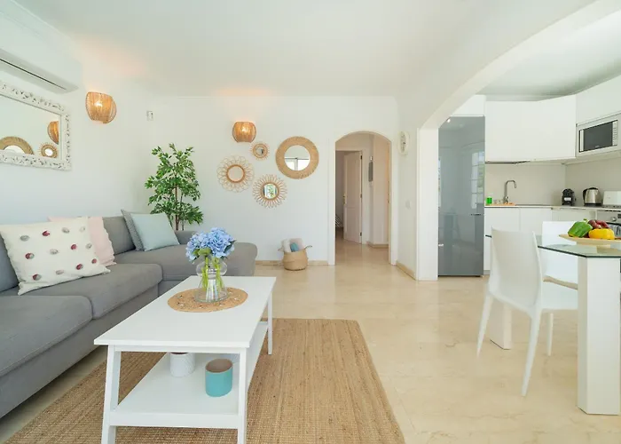 Charlana By Buenavilla *