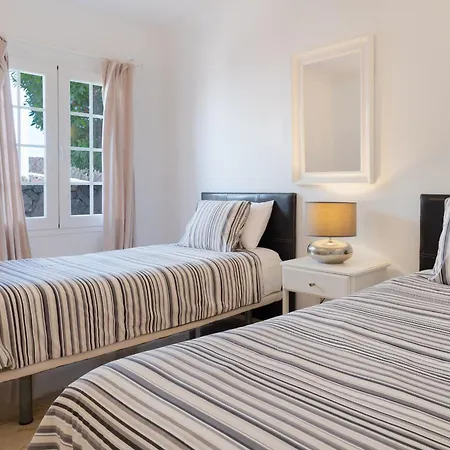 Charlana By Buenavilla فيلة