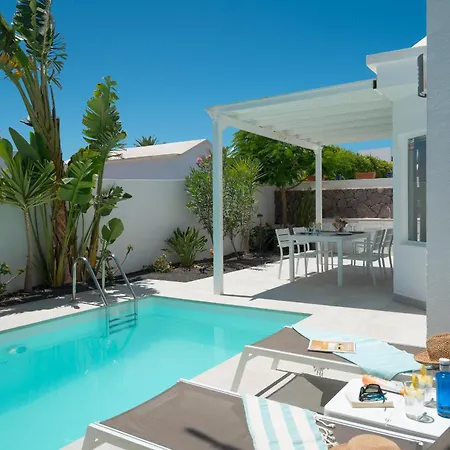 Charlana By Buenavilla فيلة *