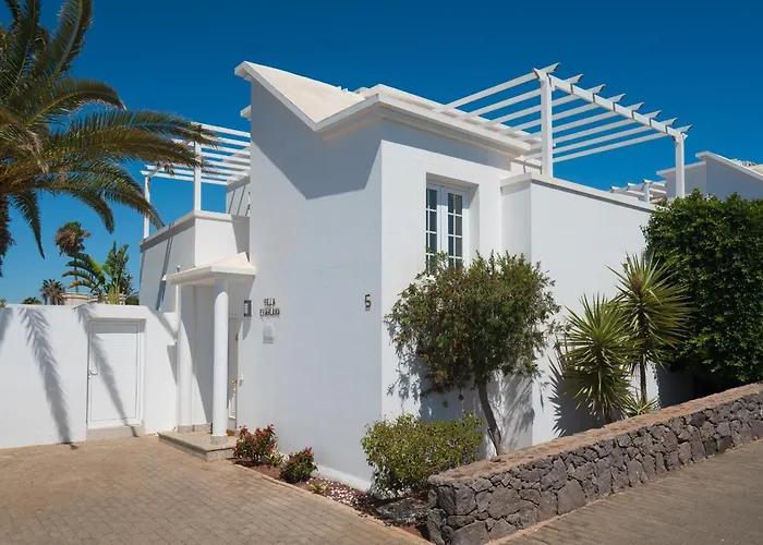 Charlana By Buenavilla فيلة