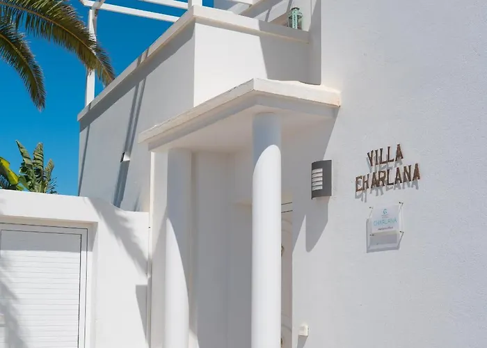 فيلة Charlana By Buenavilla